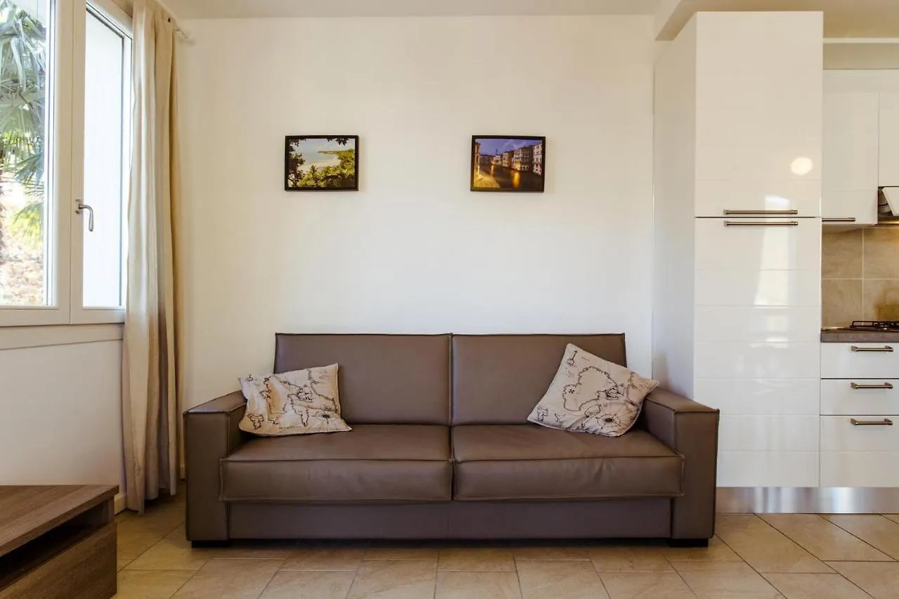 Appartement Gran Fausto Bilo à San Felice del Benaco 0*,  Italie